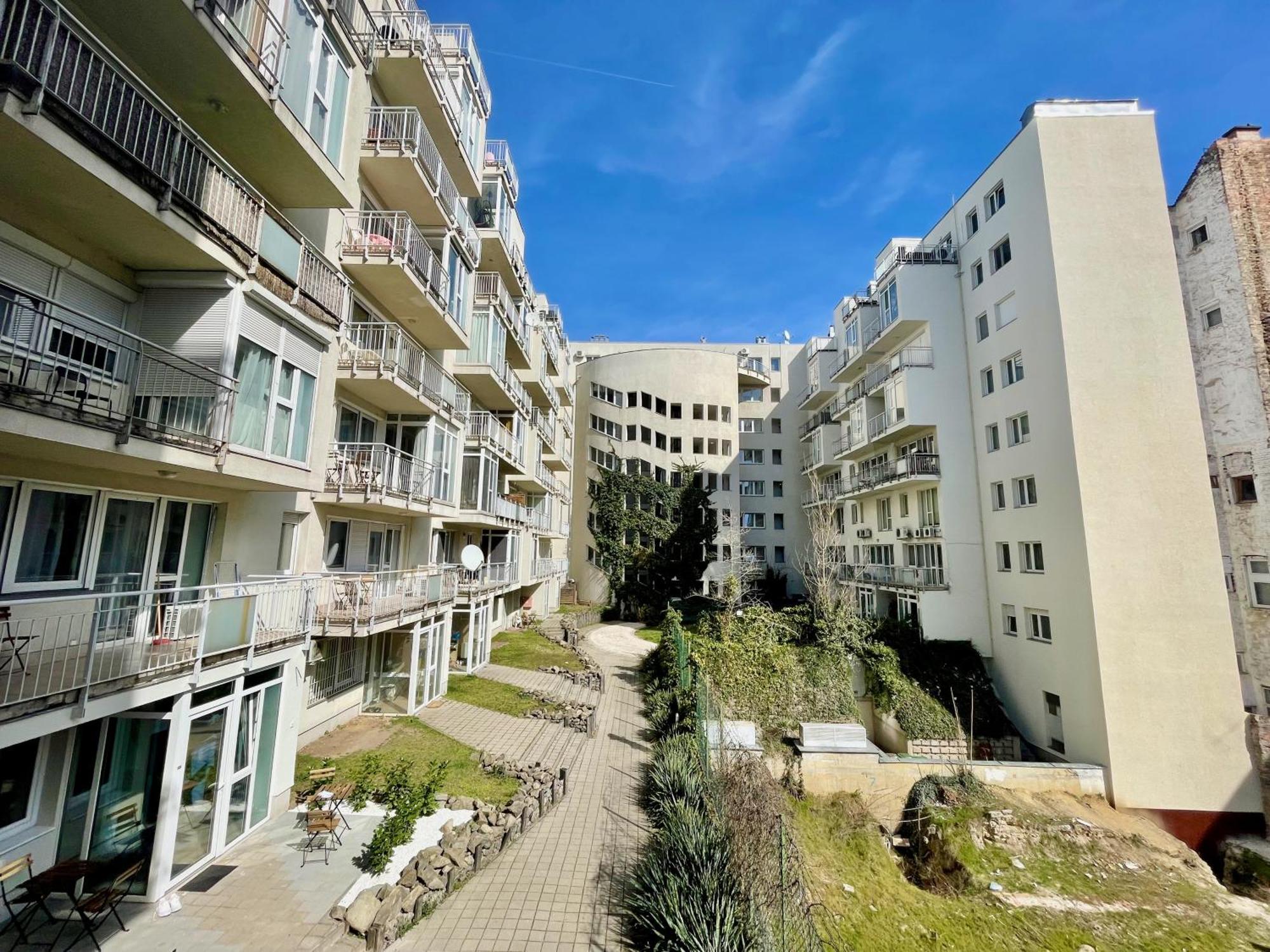 #Klauzal11#Design Apartment #2Bdrm #Freeparking Boedapest Buitenkant foto